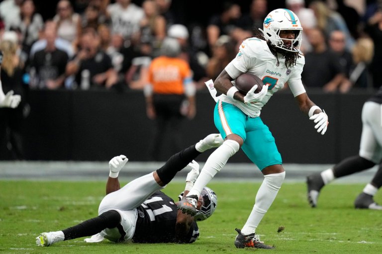 Dolphins rule out rookie WR Caleb Douglas with an ankle injury for Week 3 against the Chiefs | iNFOnews.ca