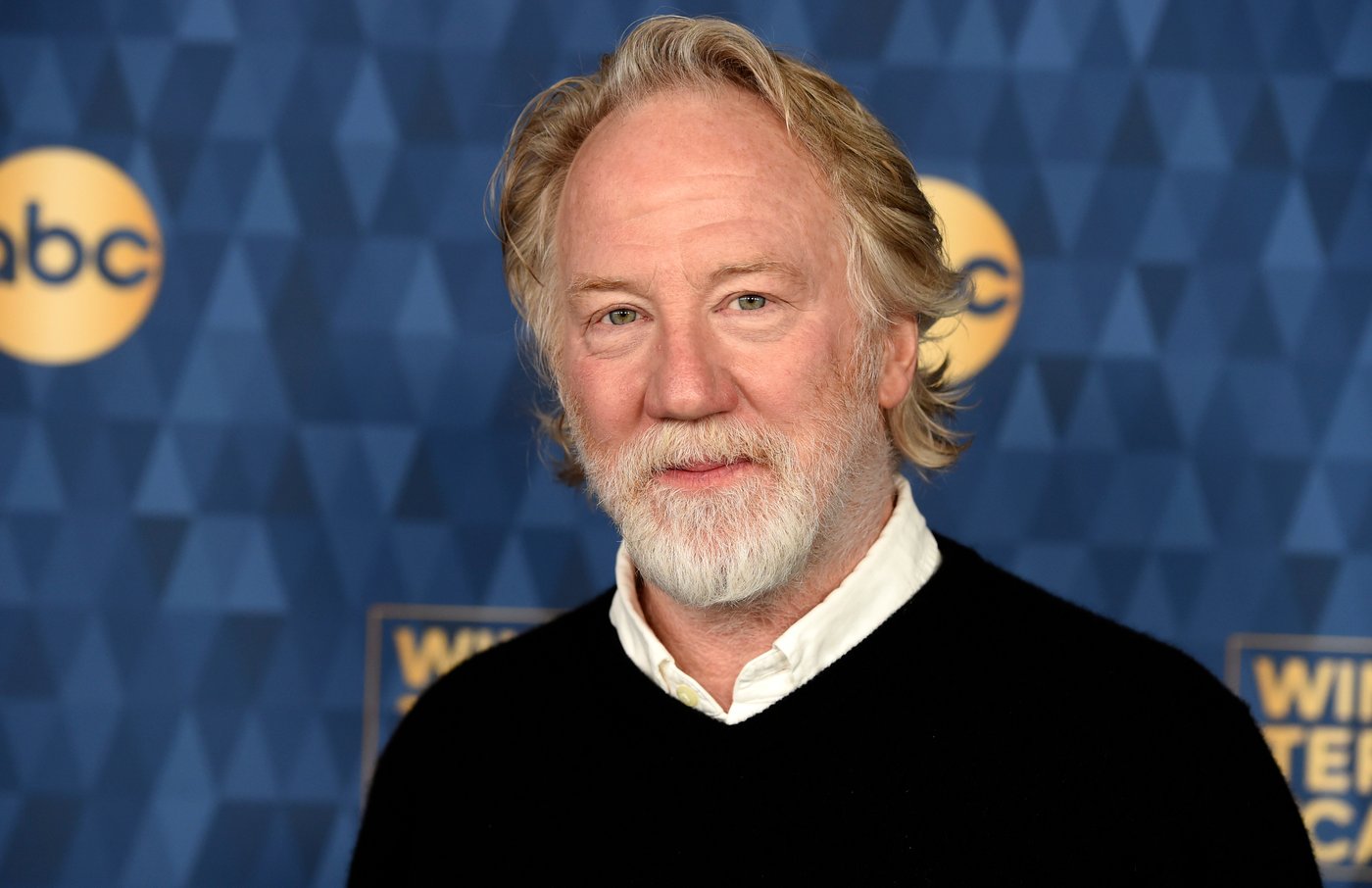'West Wing' actor Timothy Busfield turns himself in to face child sex abuse charges in New Mexico | iNFOnews.ca
