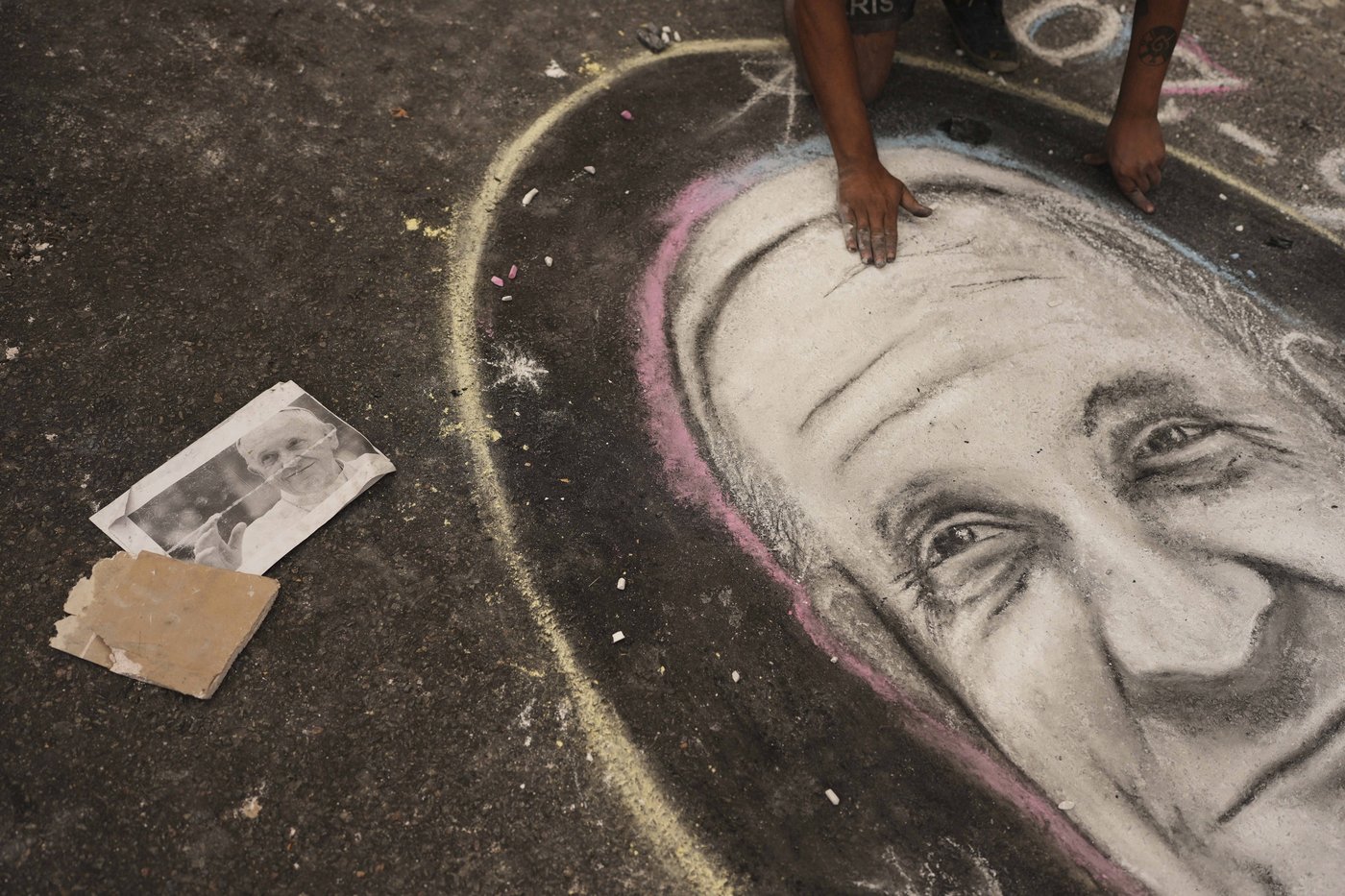 PHOTO COLLECTION: Depictions of Pope Francis | iNFOnews.ca