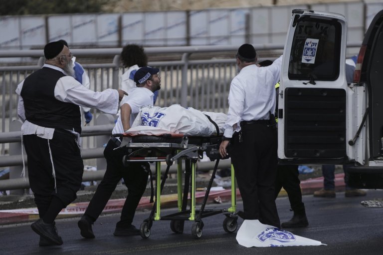 Shooting attack at Jerusalem bus stop kills 5 | iNFOnews.ca