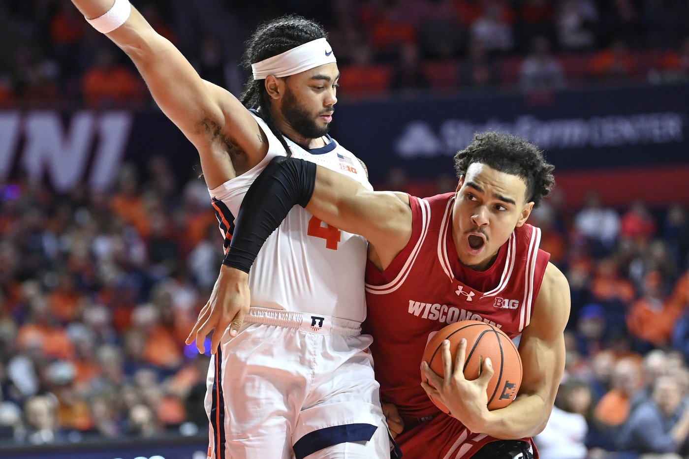 Kasparas Jakucionis scores 24 points and Tre White has 23 as Illinois beats No. 20 Wisconsin 86-80 | iNFOnews.ca
