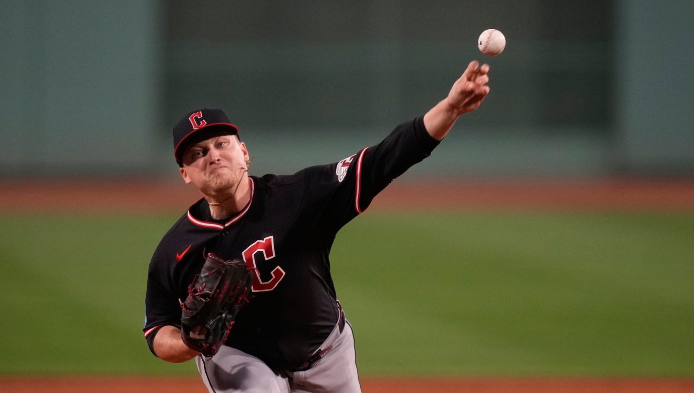 Lowe's sacrifice fly breaks tie and lifts Guardians past Red Sox, 3-2, helping them atop AL Central | iNFOnews.ca