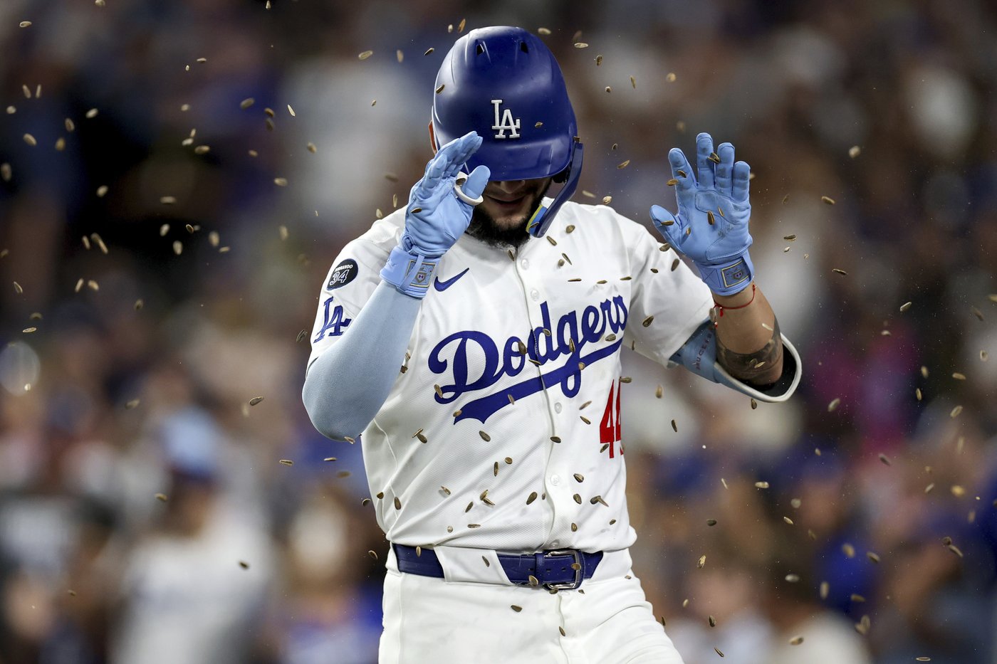 Royce Lewis, Christian Vazquez each drive in 3 runs as Twins beat Dodgers 10-7 | iNFOnews.ca