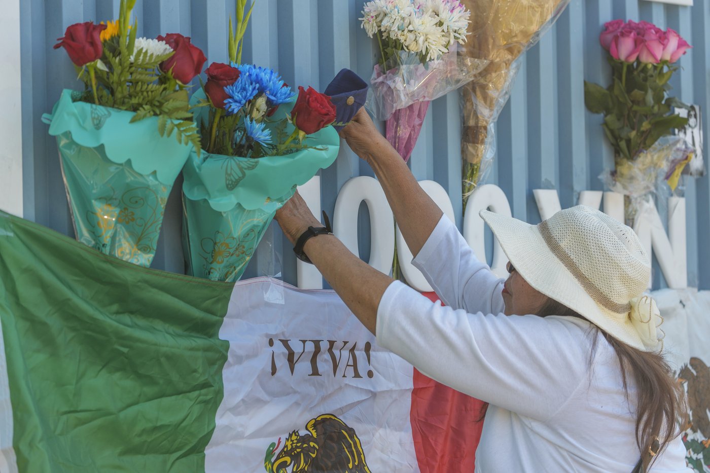 Dodgers pitcher Fernando Valenzuela served as a cultural ambassador for Mexican Americans, Mexicans | iNFOnews.ca Dodgers pitcher Fernando Valenzuela served as a cultural ambassador for Mexican Americans, Mexicans | iNFOnews.ca