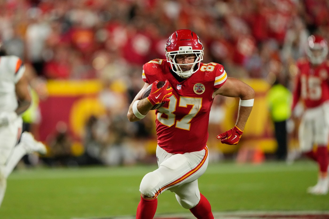 Investment firm leader gets 11 years for Ponzi scheme that bilked dozens, including Travis Kelce | iNFOnews.ca Investment firm leader gets 11 years for Ponzi scheme that bilked dozens, including Travis Kelce | iNFOnews.ca