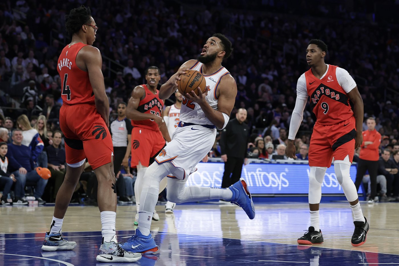 Towns, Anunoby each score 31 points as Knicks whip reeling Raptors 139-125 | iNFOnews.ca