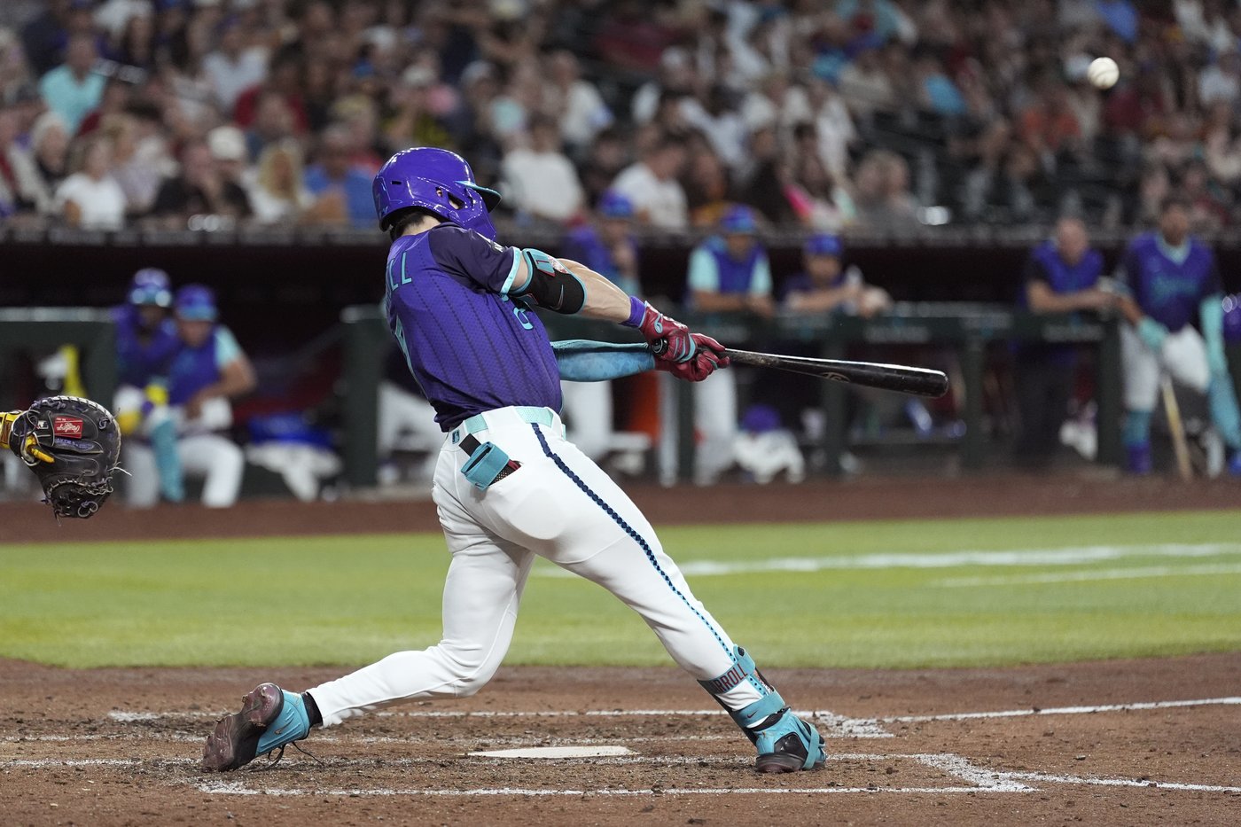 Carroll, Naylor homers send Diamondbacks past Padres 5-1 and over the .500 mark at 35-34 | iNFOnews.ca