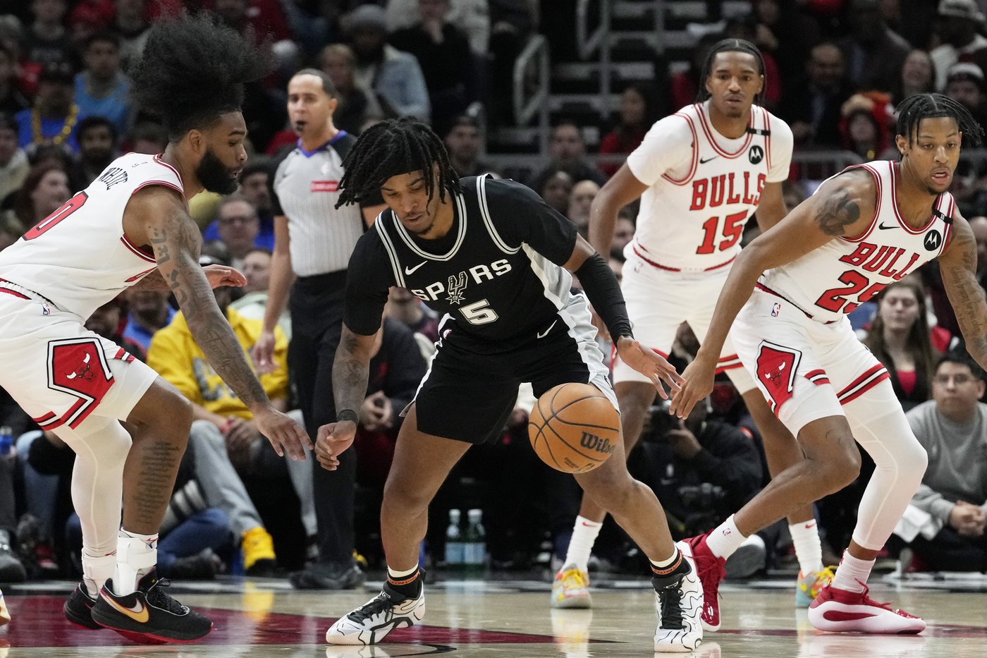 Coby White stars as Bulls rally past Spurs for 114-110 victory | iNFOnews.ca Coby White stars as Bulls rally past Spurs for 114-110 victory | iNFOnews.ca