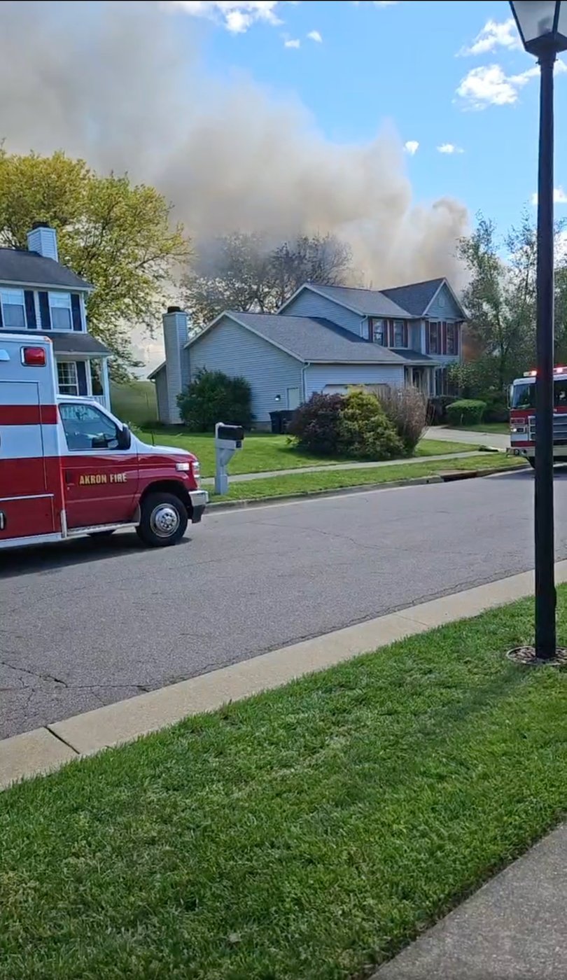 2 people found dead inside a plane that crashed into an Ohio home | iNFOnews.ca 2 people found dead inside a plane that crashed into an Ohio home | iNFOnews.ca