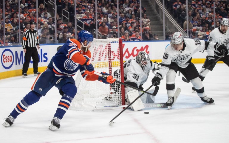 Kempe lifts road Kings to 4-3 shootout win over Oilers | iNFOnews.ca