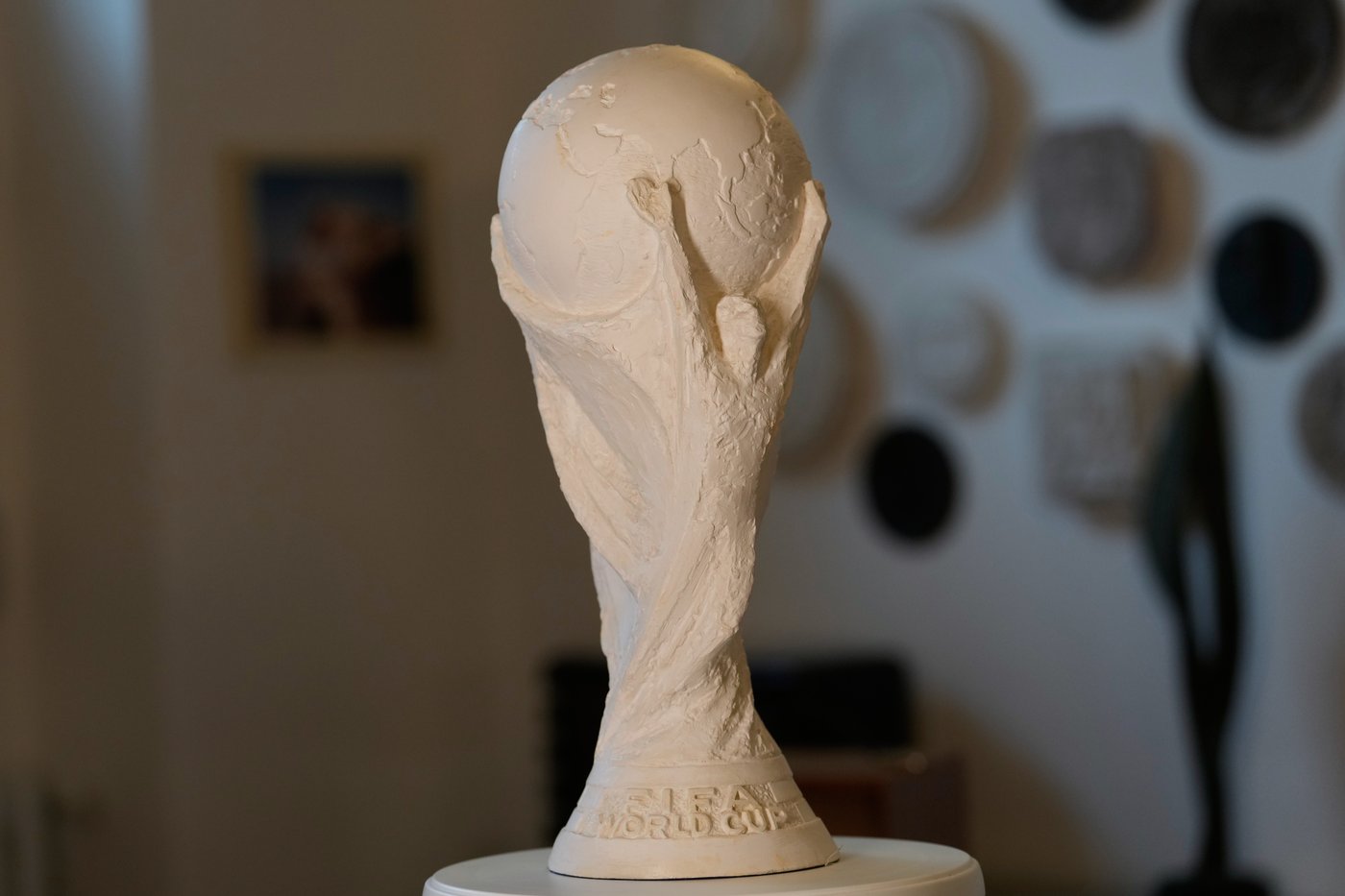 How an Italian sculptor created the World Cup trophy that became an icon | iNFOnews.ca How an Italian sculptor created the World Cup trophy that became an icon | iNFOnews.ca