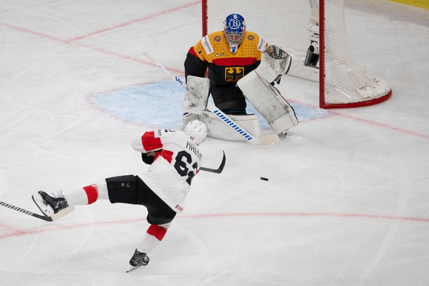 Canada beats Denmark and Crosby tallies 4 assists in third-period surge at hockey worlds | iNFOnews.ca
