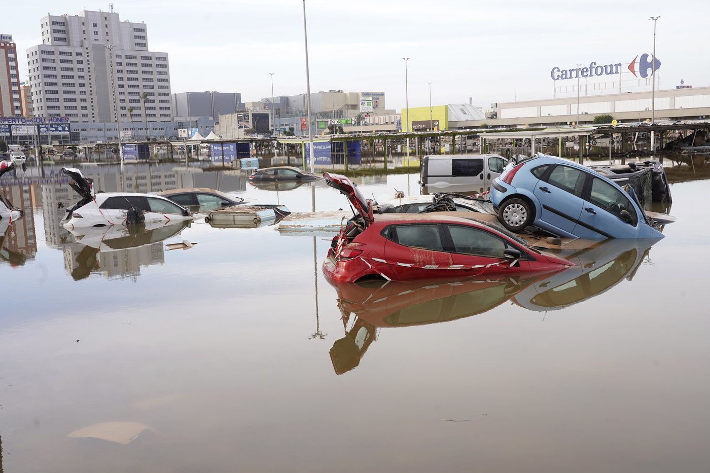 Spanish residents appeal for help, 3 days after historic floods left at least 158 dead | iNFOnews.ca Spanish residents appeal for help, 3 days after historic floods left at least 158 dead | iNFOnews.ca