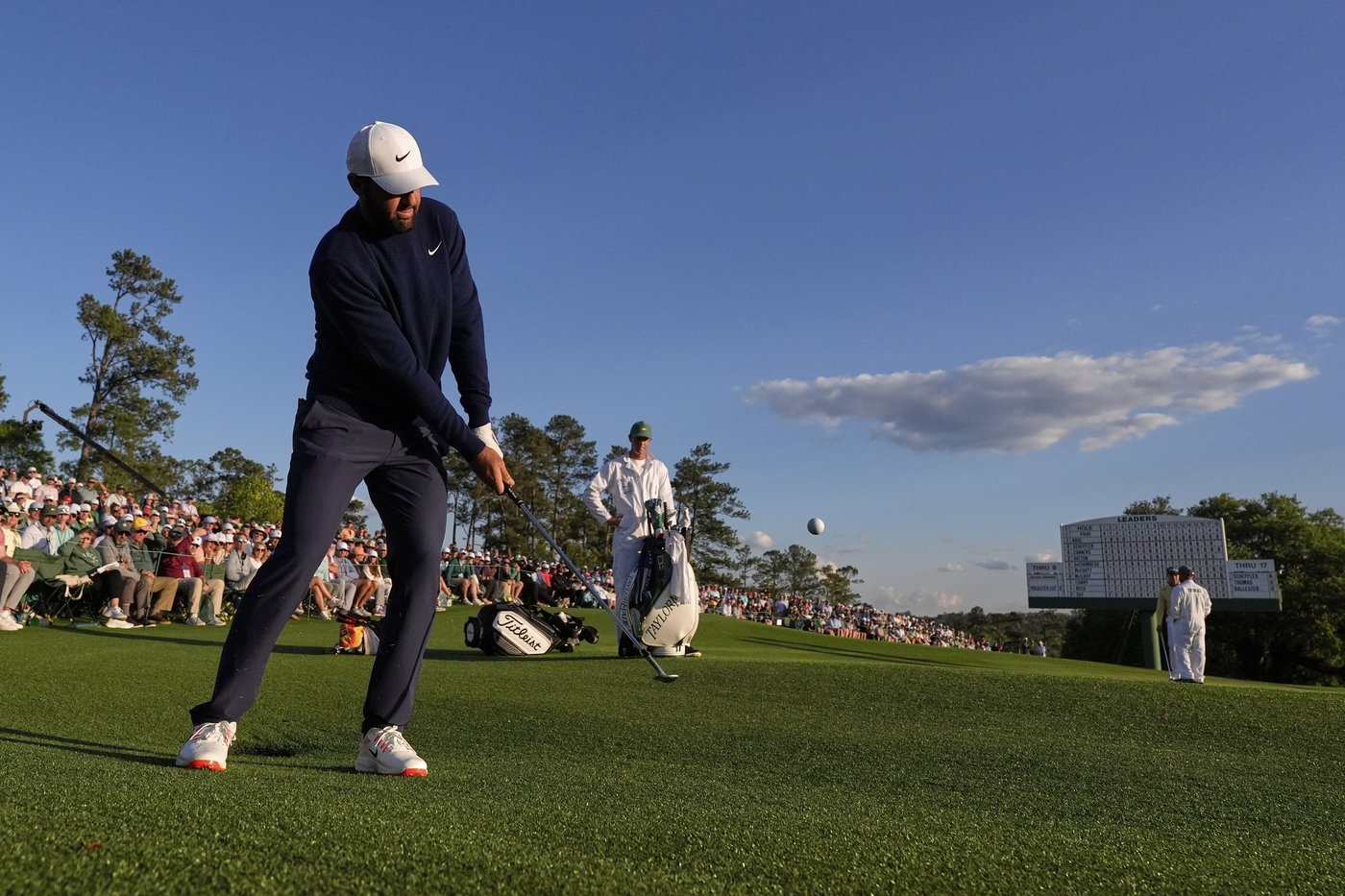 Key hole at the Masters: The par-4 18th plays tough and breaks some hearts late | iNFOnews.ca Key hole at the Masters: The par-4 18th plays tough and breaks some hearts late | iNFOnews.ca