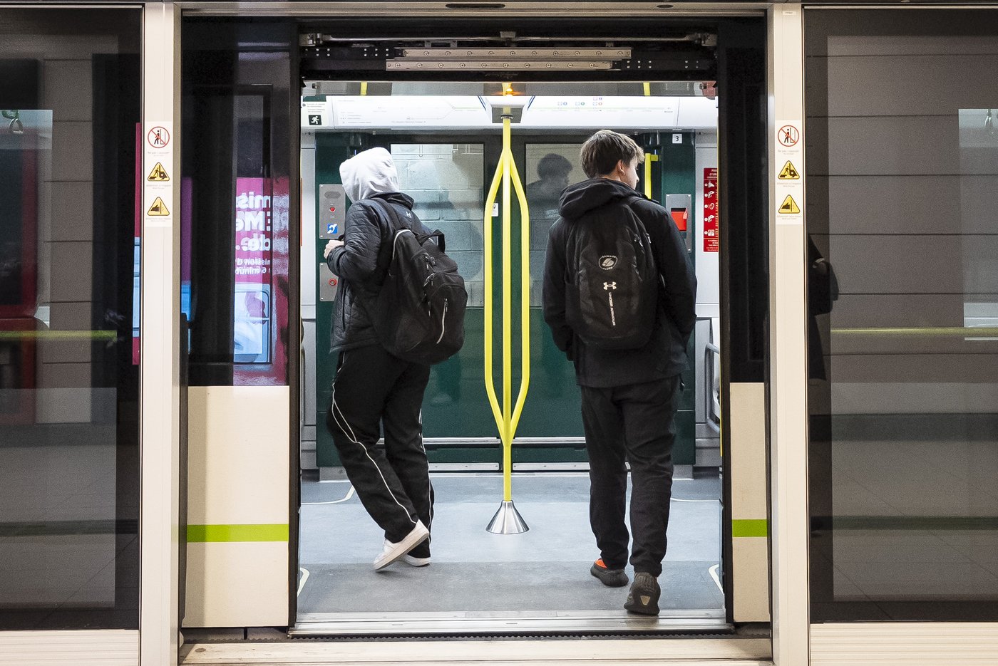 Group gets trapped after elevator in new light rail station breaks down | iNFOnews.ca Group gets trapped after elevator in new light rail station breaks down | iNFOnews.ca