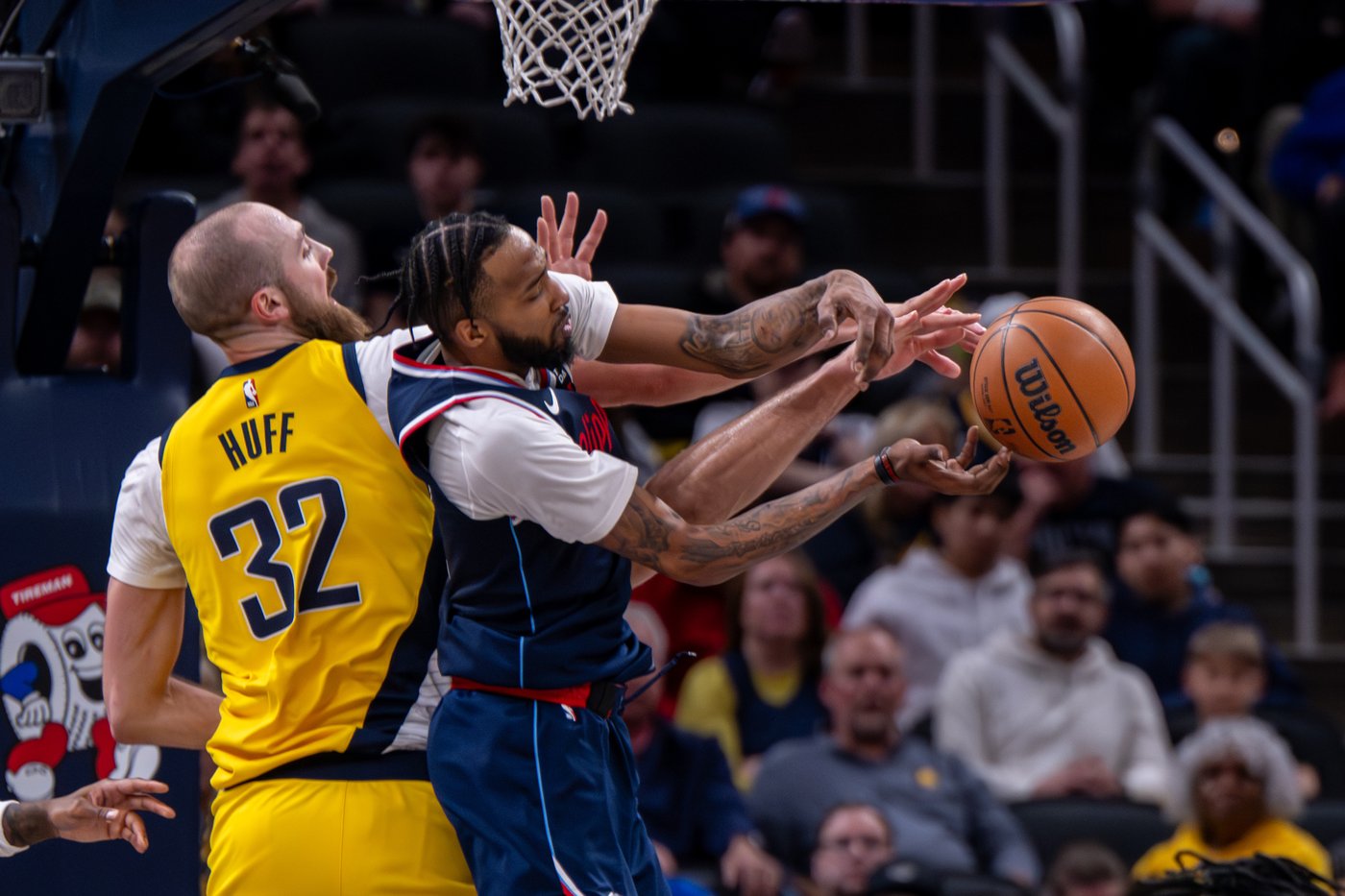 Kawhi Leonard's jumper sends Clippers past Pacers 114-113 after they come from 24 down | iNFOnews.ca Kawhi Leonard's jumper sends Clippers past Pacers 114-113 after they come from 24 down | iNFOnews.ca