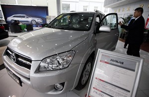 Toyota recalling 99,000 RAV4 SUVs in Canada for suspension problems | iNFOnews.ca CP19621020
