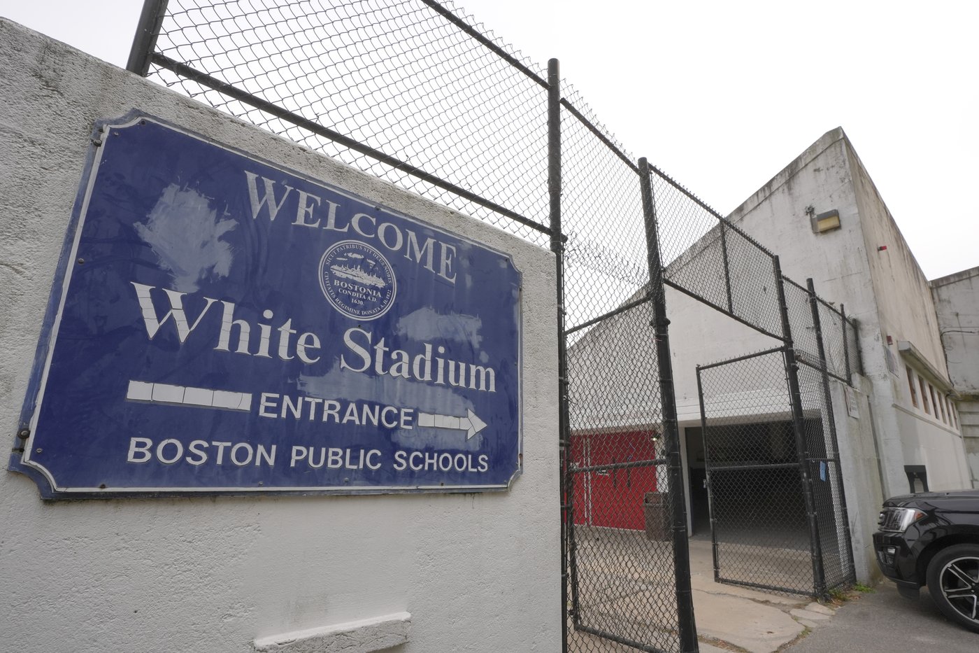 Boston plans to renovate a crumbling stadium for its new women's soccer team. Not everyone is happy | iNFOnews.ca
