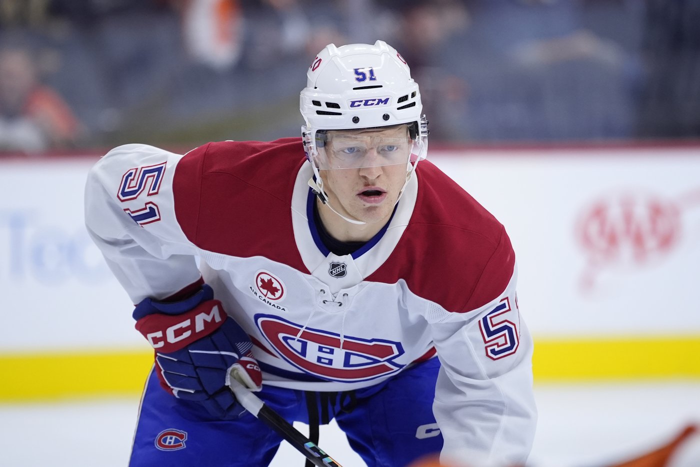 Canadiens' Emil Heineman is out 3-4 weeks after getting hit by a car while walking in Salt Lake City | iNFOnews.ca