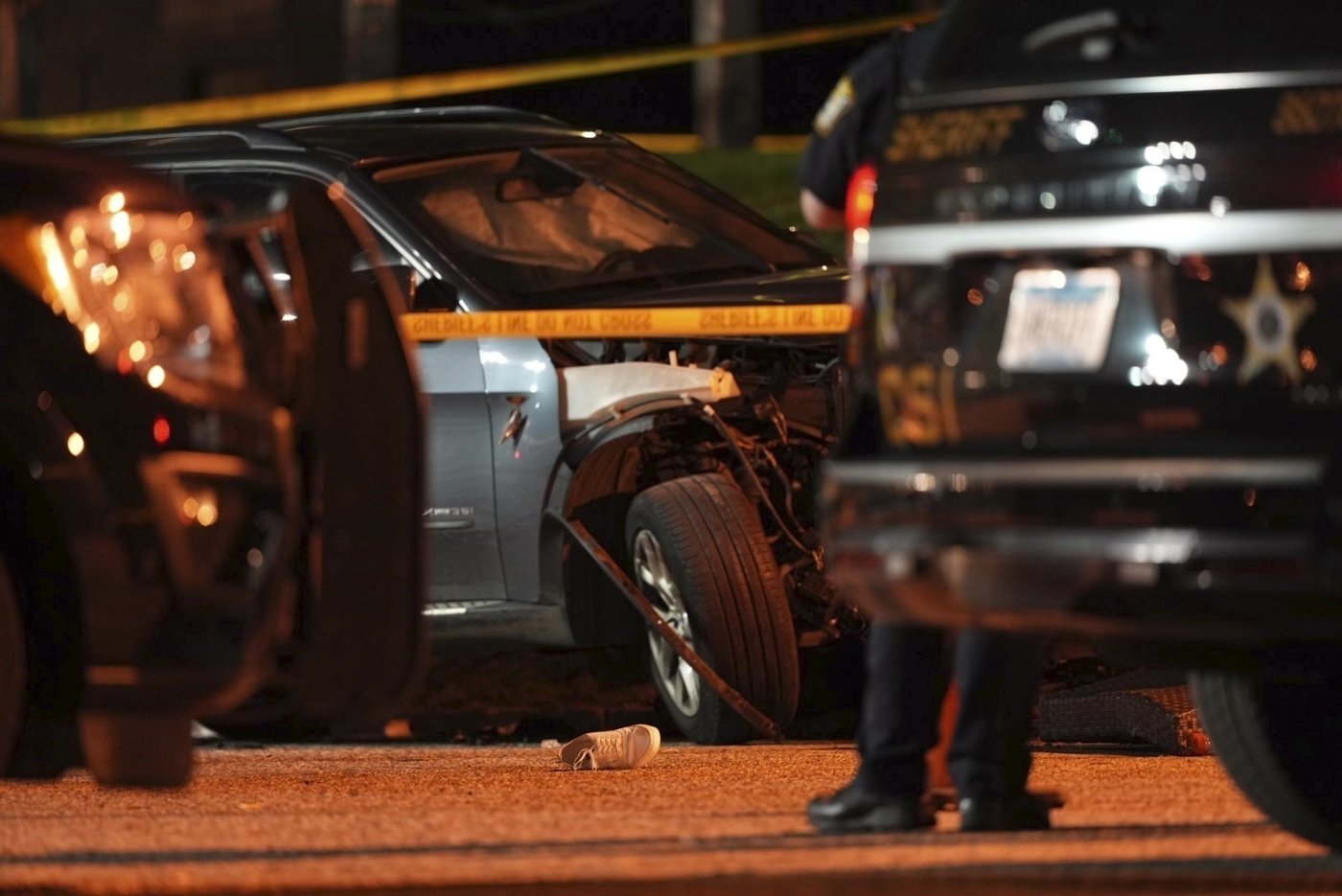 Drunken driver who plowed into Minnesota restaurant patio, killing 2, pleads guilty to murder | iNFOnews.ca