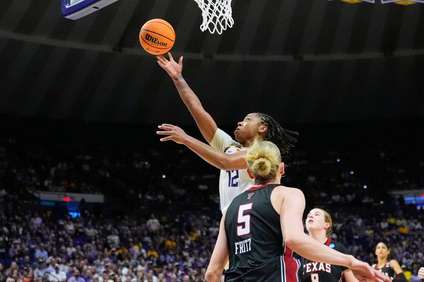 On the March Madness stage, LSU sets a record for 100-point games en route to the Sweet 16 | iNFOnews.ca