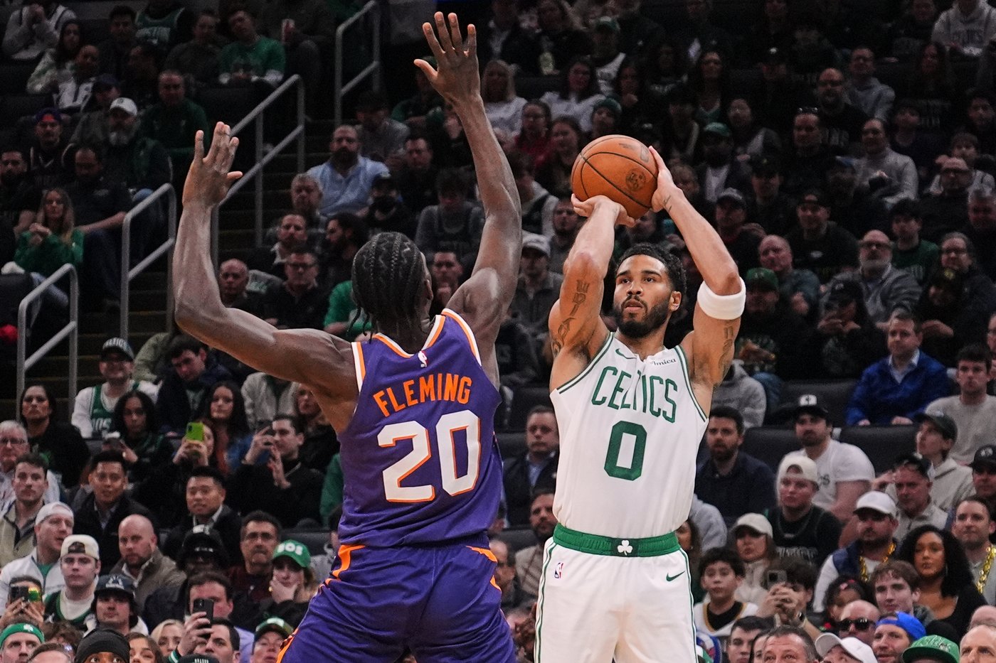 Jaylen Brown scores 18 of his 41 points in the fourth quarter to help Celtics beat Suns 120-112 | iNFOnews.ca Jaylen Brown scores 18 of his 41 points in the fourth quarter to help Celtics beat Suns 120-112 | iNFOnews.ca