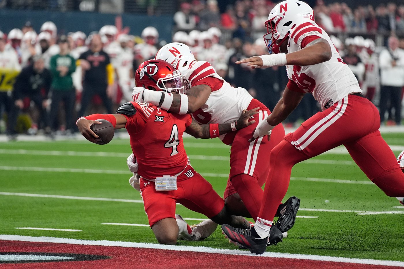 Devon Dampier leads No. 15 Utah past Nebraska in Las Vegas Bowl, 44-22 | iNFOnews.ca