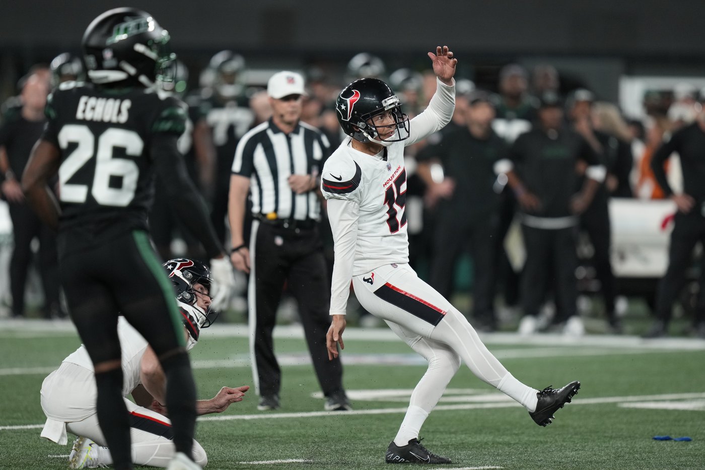 Garrett Wilson makes eye-popping TD catch, Jets beat Texans 21-13 to snap 5-game skid | iNFOnews.ca Garrett Wilson makes eye-popping TD catch, Jets beat Texans 21-13 to snap 5-game skid | iNFOnews.ca