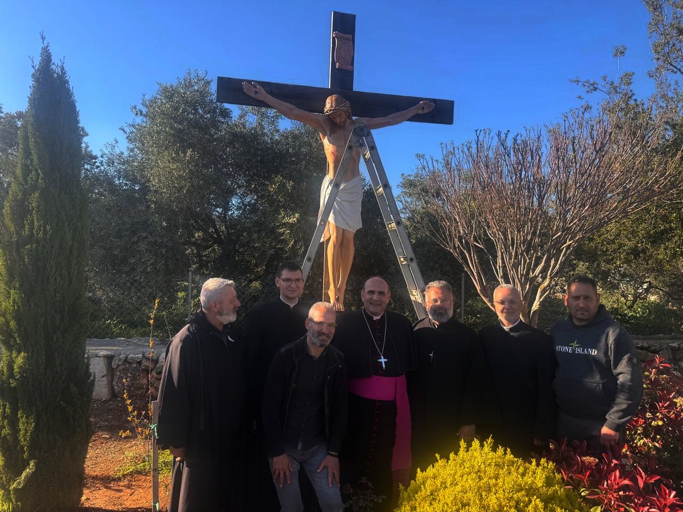 Lebanon resident recognizes family crucifix smashed by Israeli soldier in viral image | iNFOnews.ca Lebanon resident recognizes family crucifix smashed by Israeli soldier in viral image | iNFOnews.ca