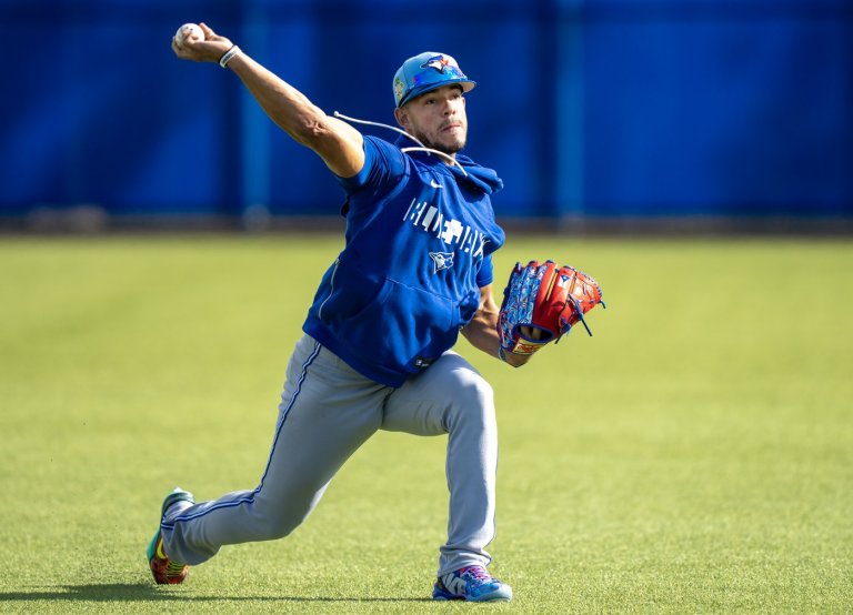 Jays' Berrios expected to miss at least 12 months after undergoing elbow surgery | iNFOnews.ca
