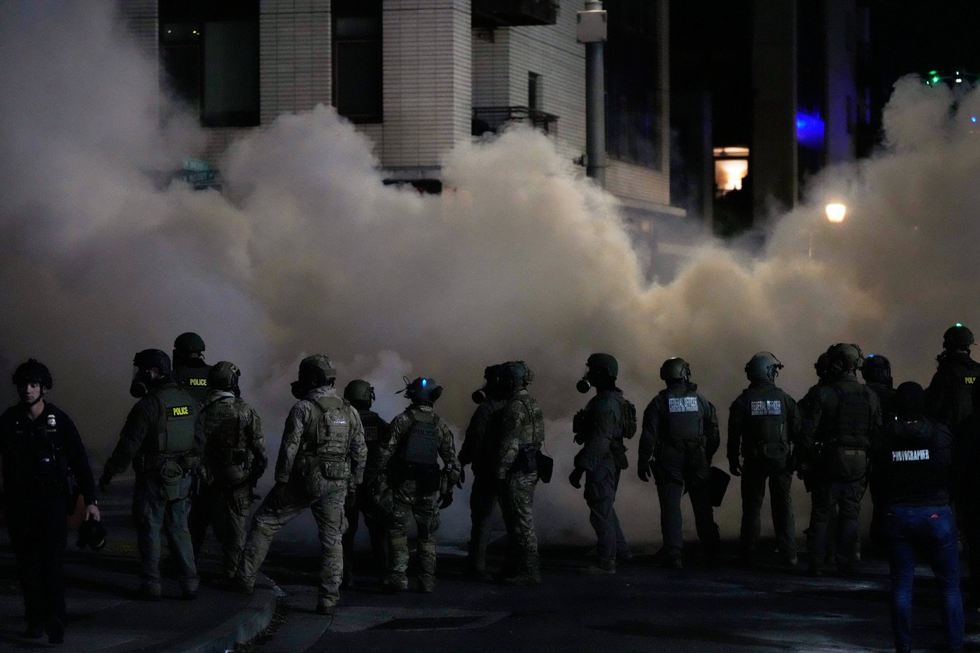 Judge temporarily blocks Trump administration from deploying troops in Portland, Oregon | iNFOnews.ca