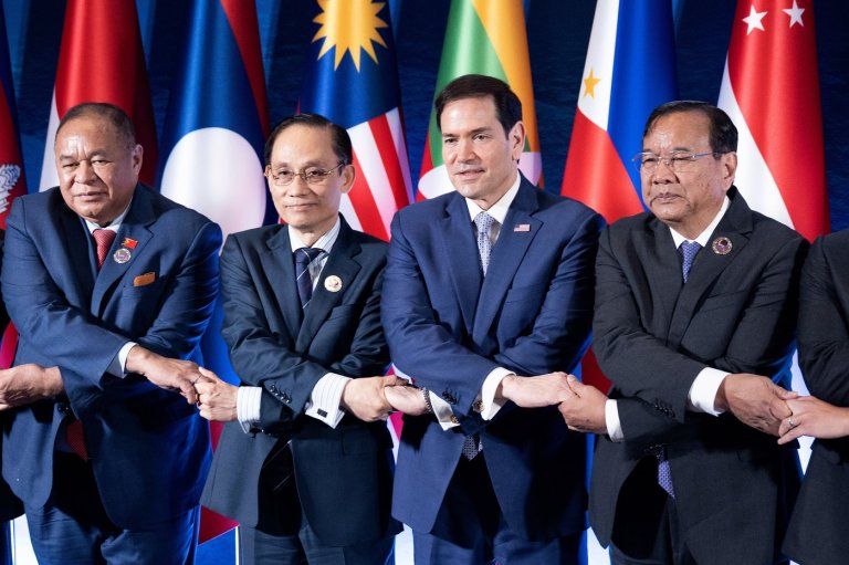 Iran's demands over the Strait of Hormuz would set a dangerous precedent, Rubio tells ASEAN leaders | iNFOnews.ca