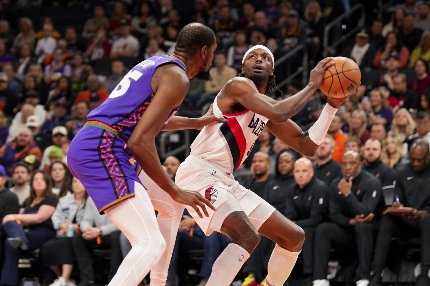 Suns send Trail Blazers to 6th straight loss with 116-109 victory | iNFOnews.ca