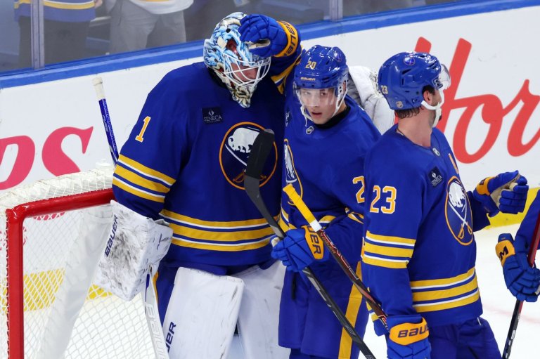 Sabres' Jiri Kulich celebrates return from blood clot issues by scoring game-winner against Chicago | iNFOnews.ca