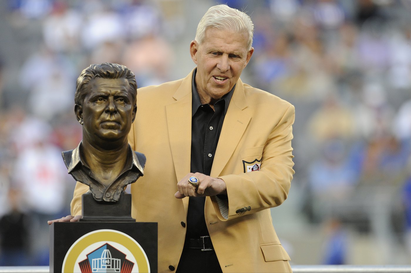 Bill Parcells enters Patriots Hall of Fame, ending his long-running feud with owner Robert Kraft | iNFOnews.ca Bill Parcells enters Patriots Hall of Fame, ending his long-running feud with owner Robert Kraft | iNFOnews.ca