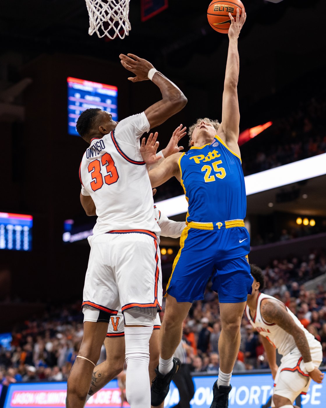 Sam Lewis, Thijs De Ridder lead No. 18 Virginia to 67-47 win over Pitt | iNFOnews.ca Sam Lewis, Thijs De Ridder lead No. 18 Virginia to 67-47 win over Pitt | iNFOnews.ca