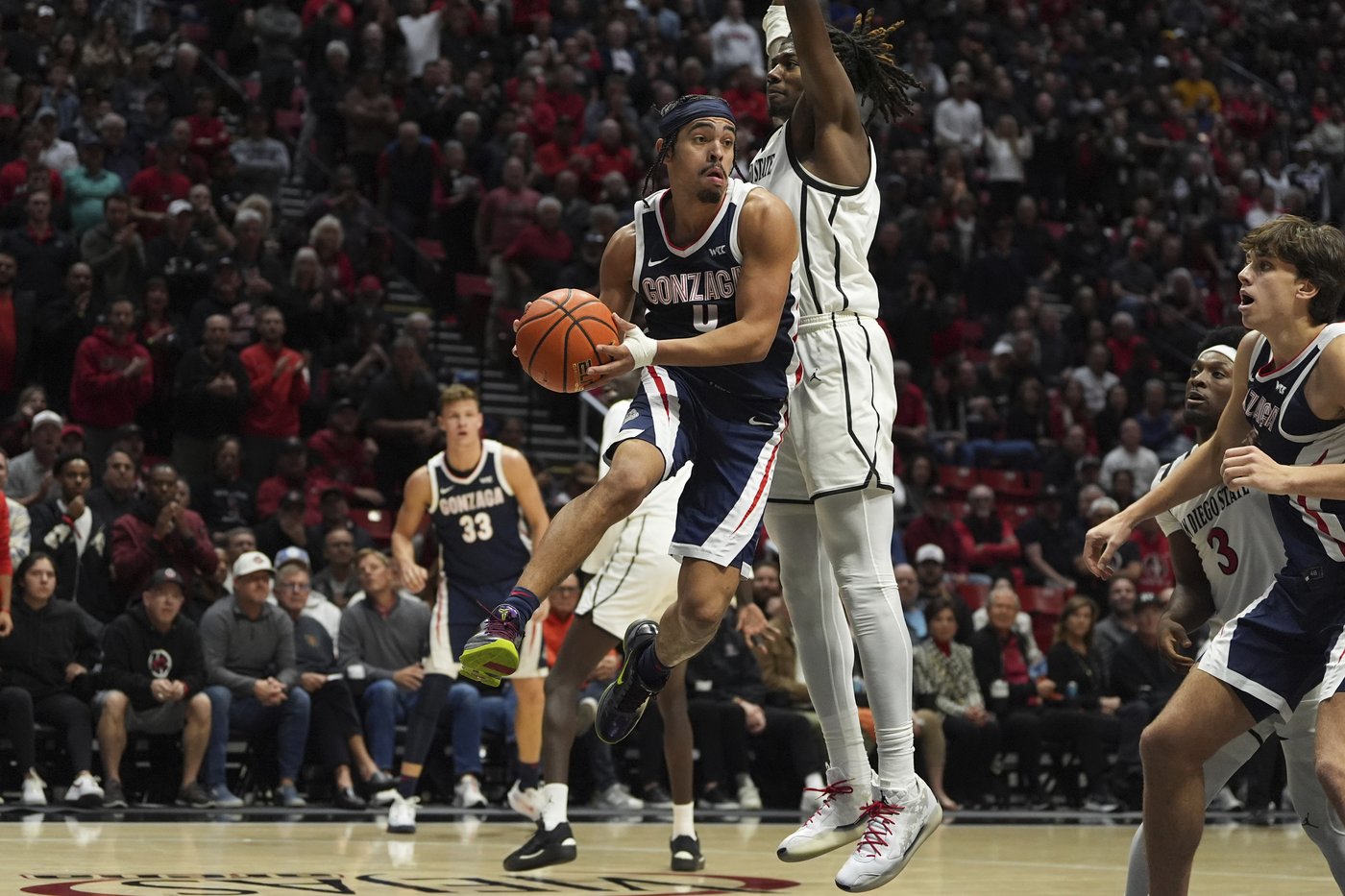 No. 3 Gonzaga takes charge in second half to run past San Diego State 80-67 | iNFOnews.ca No. 3 Gonzaga takes charge in second half to run past San Diego State 80-67 | iNFOnews.ca