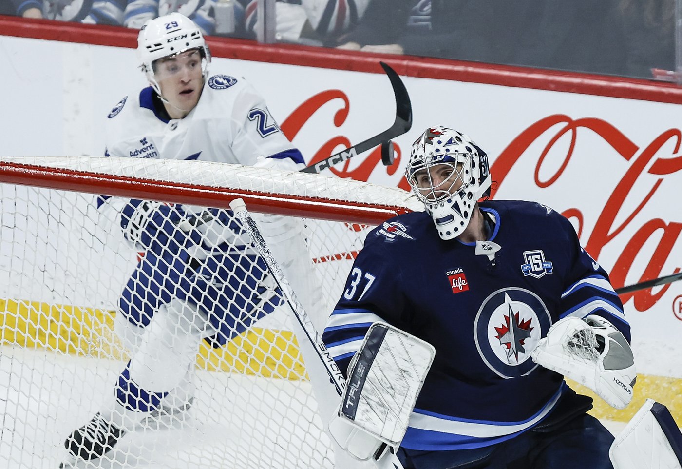 Jets' coach Arniel stickhandles around Hellebuyck's status | iNFOnews.ca