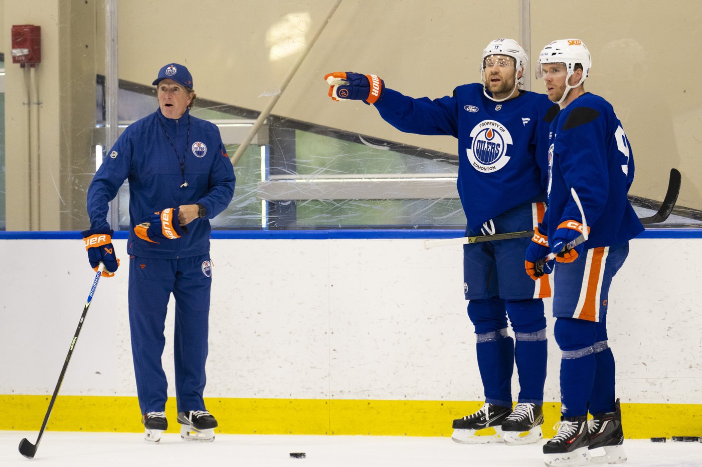 'My feet hurt': Babcock, Oilers open camp with uptempo practices | iNFOnews.ca