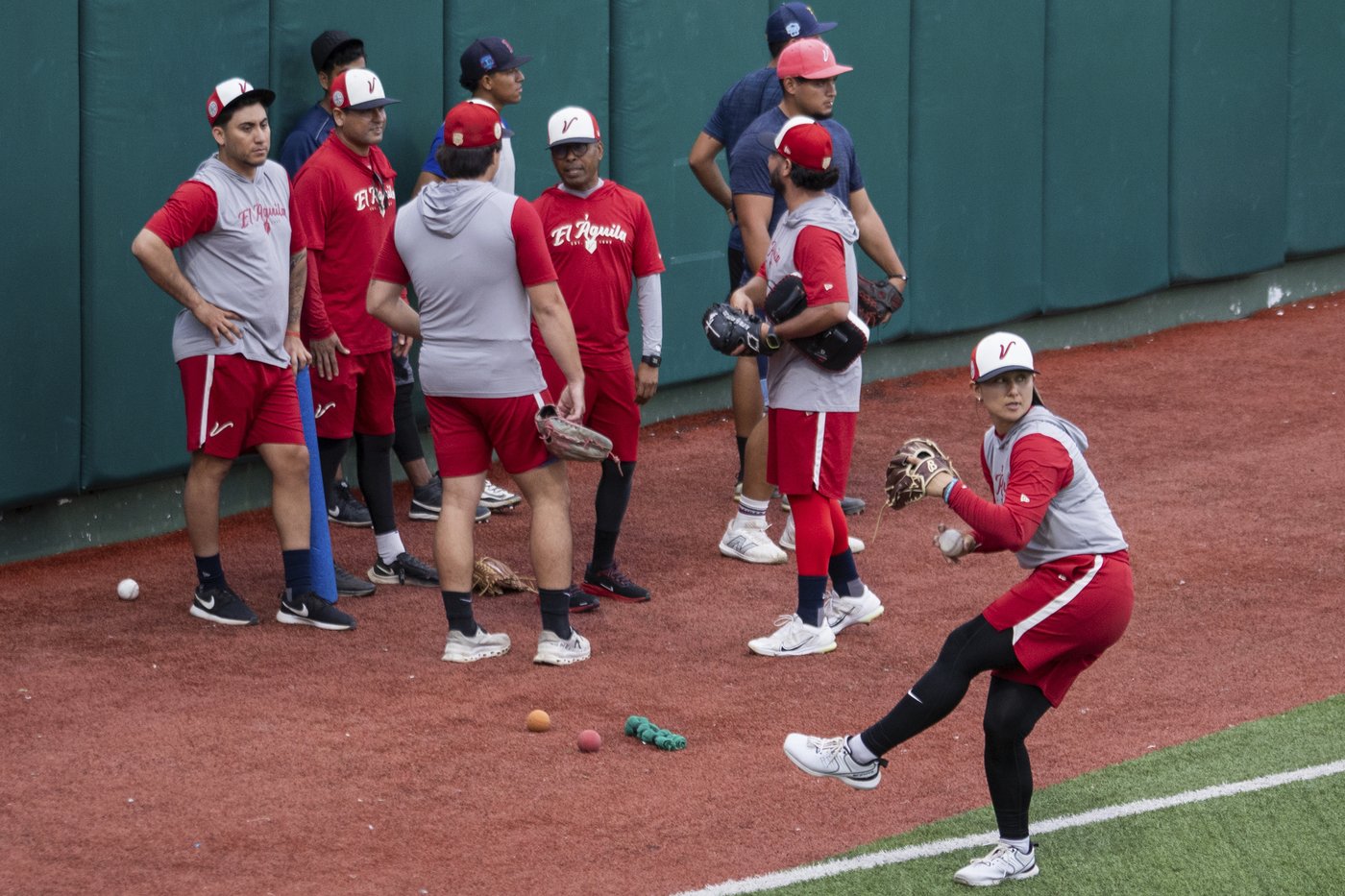 Kelsie Whitmore is feeling 'awesome' as she tries out in Mexican Baseball League and learns Spanish | iNFOnews.ca Kelsie Whitmore is feeling 'awesome' as she tries out in Mexican Baseball League and learns Spanish | iNFOnews.ca