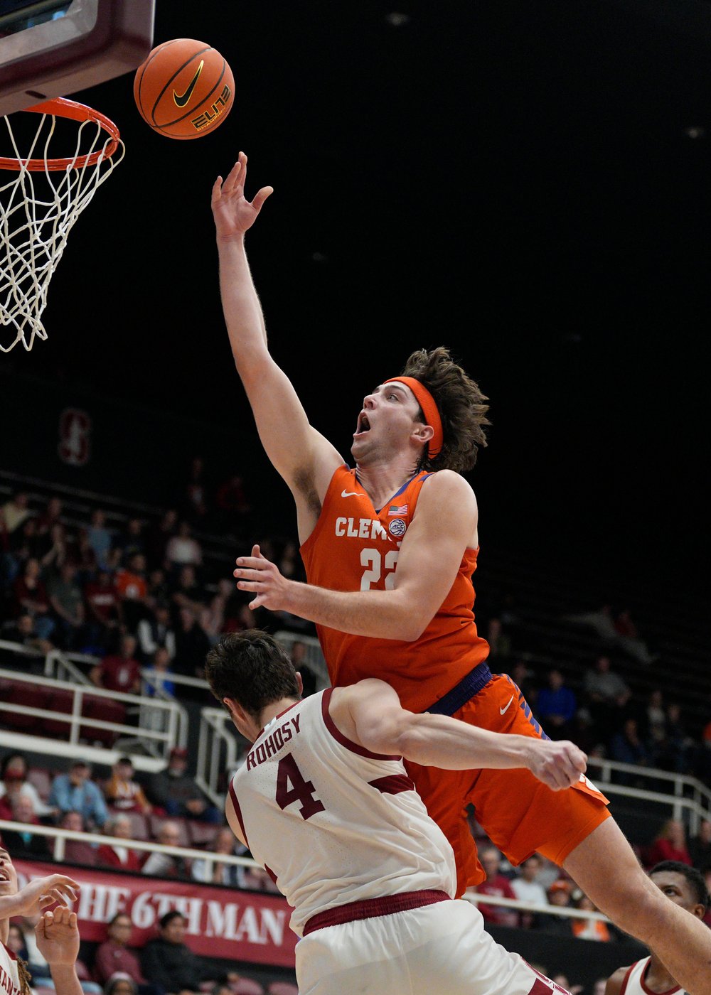 Nick Davidson scores 16 points, grabs seven rebounds as No. 20 Clemson holds off Stanford 66-64 | iNFOnews.ca Nick Davidson scores 16 points, grabs seven rebounds as No. 20 Clemson holds off Stanford 66-64 | iNFOnews.ca