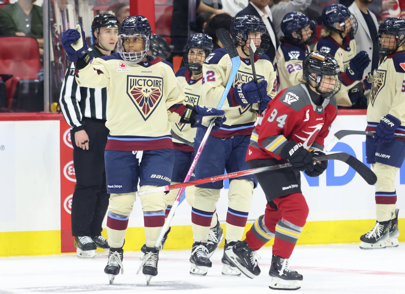 Grant-Mentis scores winner as Victoire edge Charge 2-1 | iNFOnews.ca