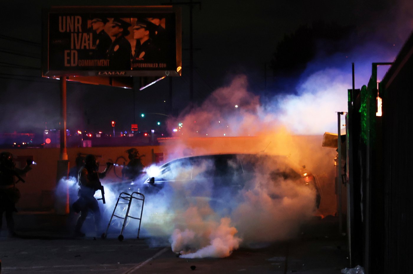 Man pleads guilty to throwing Molotov cocktail at deputies during LA immigration protest | iNFOnews.ca