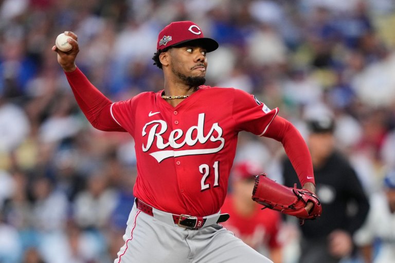 Reds ace Hunter Greene throws first side session after elbow surgery | iNFOnews.ca
