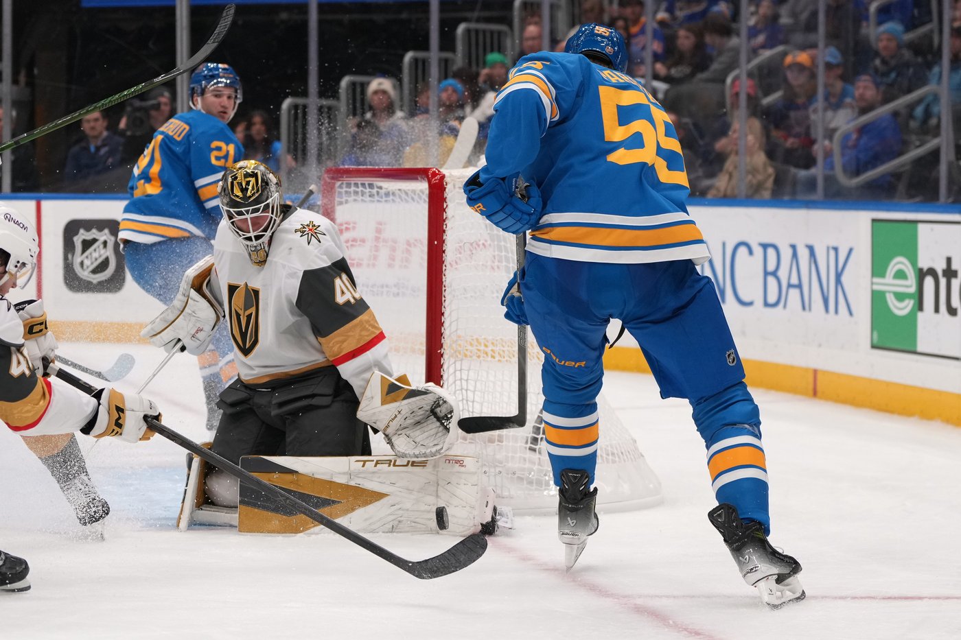 Bowman scores his first NHL goal, sparks Golden Knights to 4-1 win over Blues | iNFOnews.ca