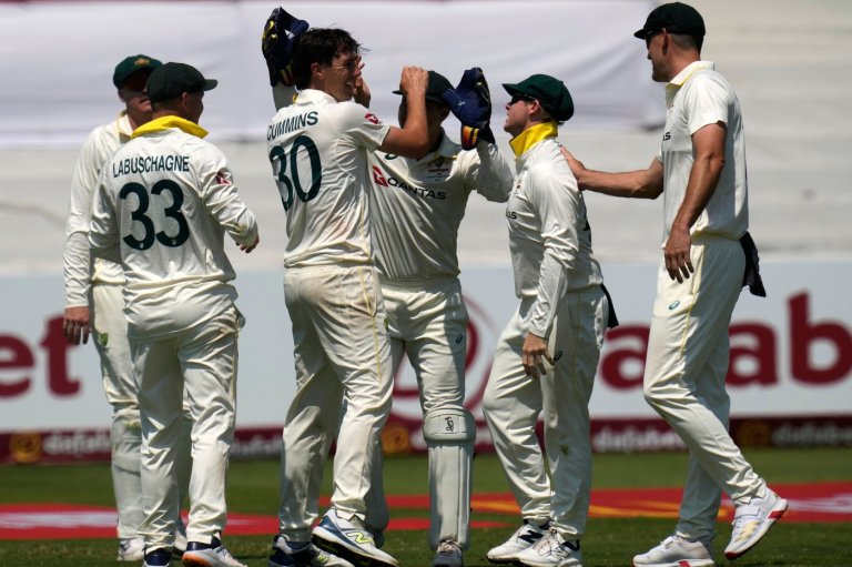 Australia takes control of 1st cricket test vs South Africa, leads by 139 runs at stumps | iNFOnews.ca