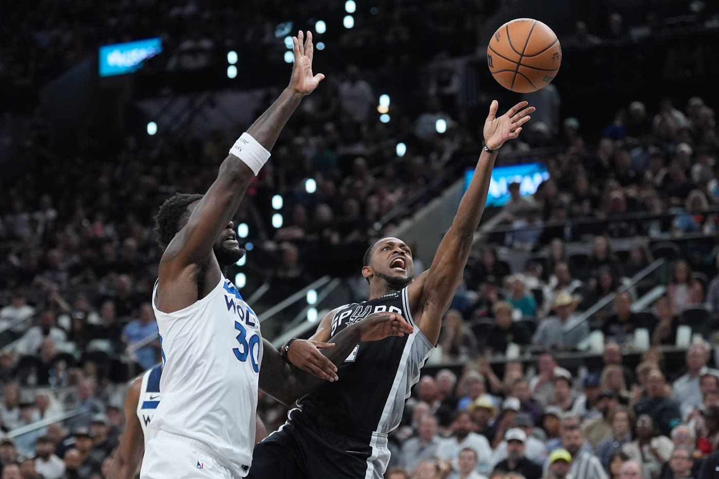 Wembanyama returns with a huge performance as the Spurs beat the Wolves 126-97 for a 3-2 lead | iNFOnews.ca Wembanyama returns with a huge performance as the Spurs beat the Wolves 126-97 for a 3-2 lead | iNFOnews.ca
