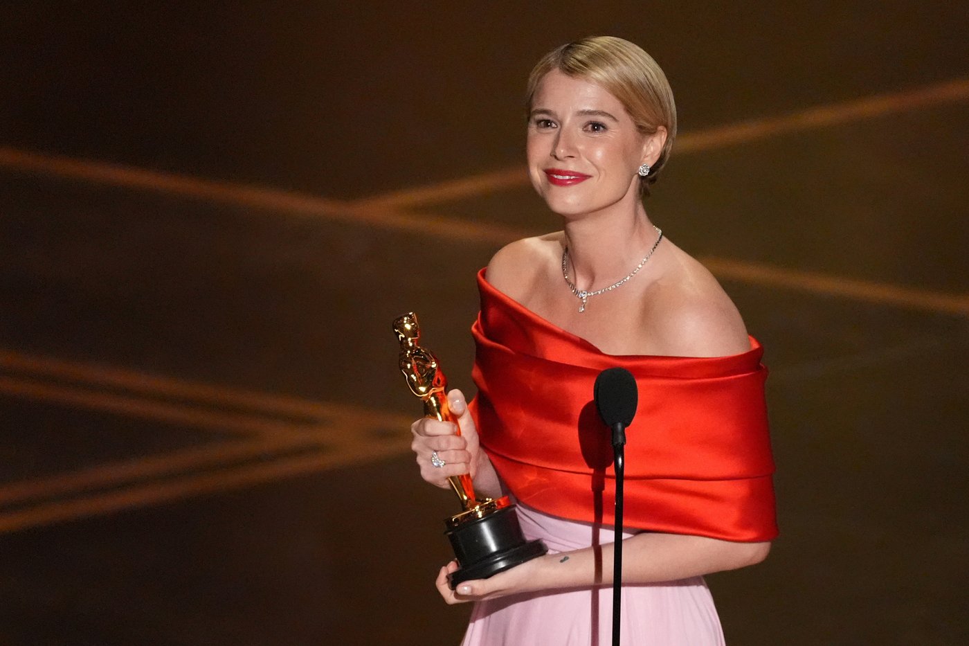 In win for 'One Battle After Another,' the Oscars meet an anxious moment | iNFOnews.ca