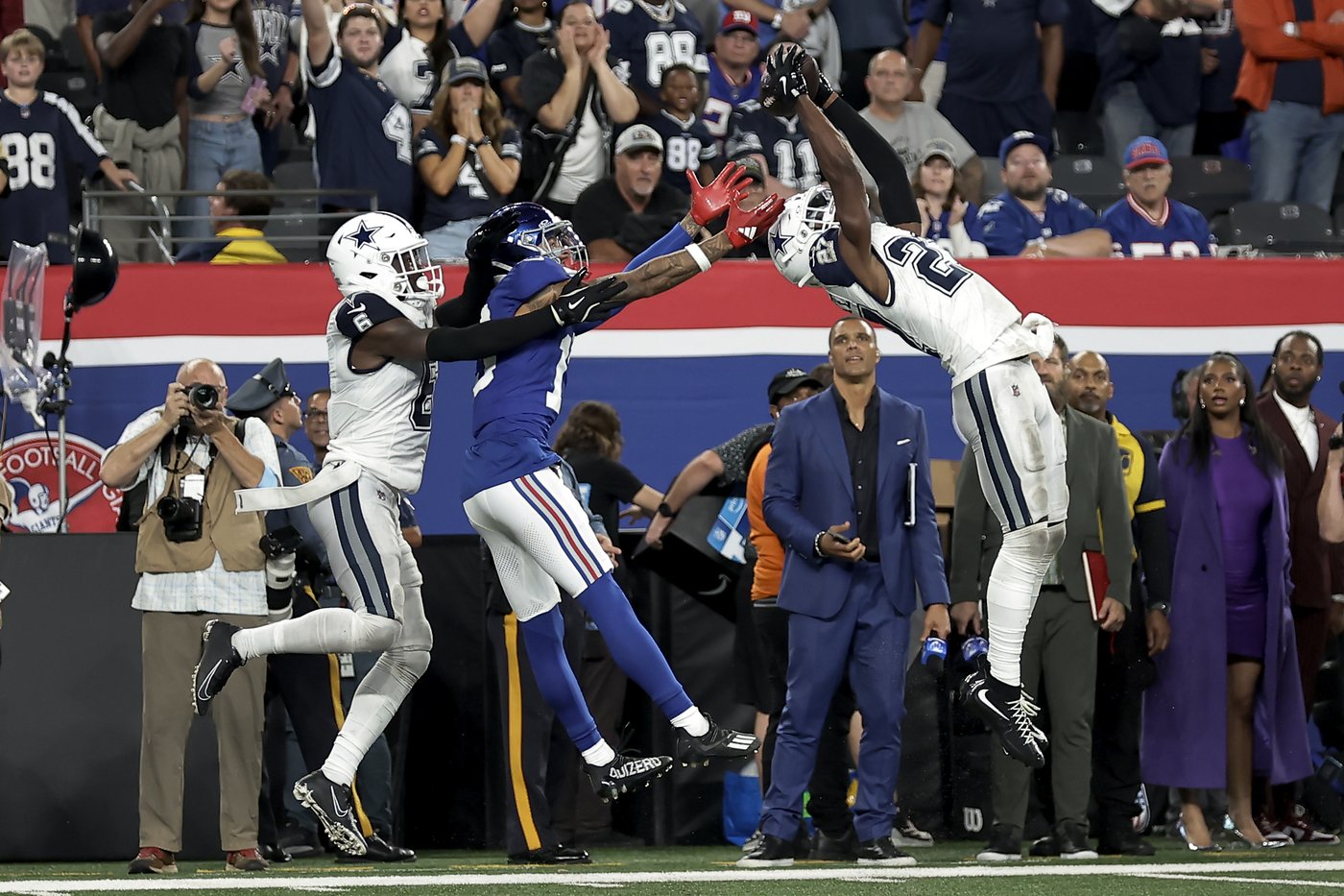 Dak Prescott throws 2 TD passes and Cowboys win 7th straight over Giants, 20-15 | iNFOnews.ca
