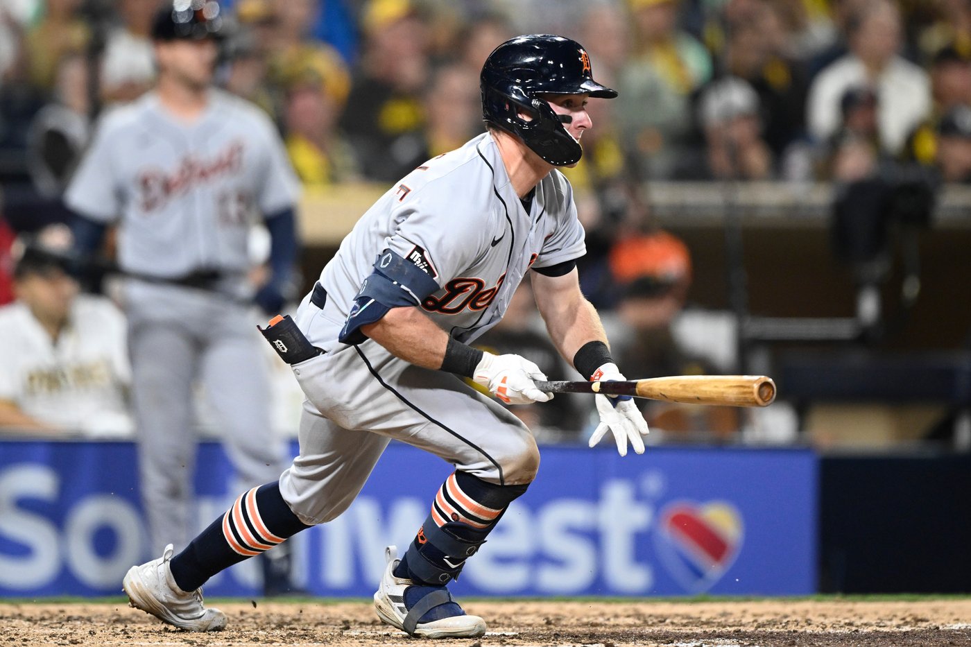 Tigers rookie Kevin McGonigle hits tiebreaking, 2-run single in 5-2 win against Padres | iNFOnews.ca